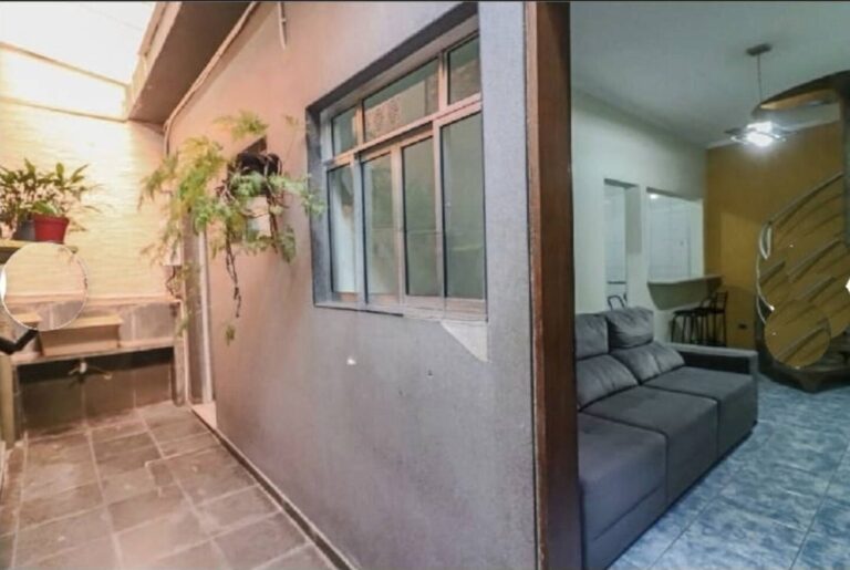 bcb1c767-9de1-4fce-814a-2e25f66df160